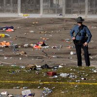 Esta es la causa del tiroteo tras el desfile de Chiefs, según la policía de Kansas