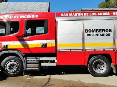 Bomberos de San Martín de los Andes mantienen una disputa con una biblioteca por los lugares de estacionamiento