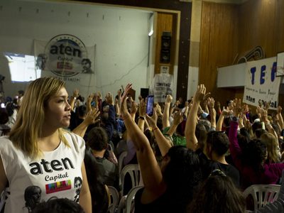 Piden que se anule el decreto que impuso el aumento salarial que rechazaron los docentes