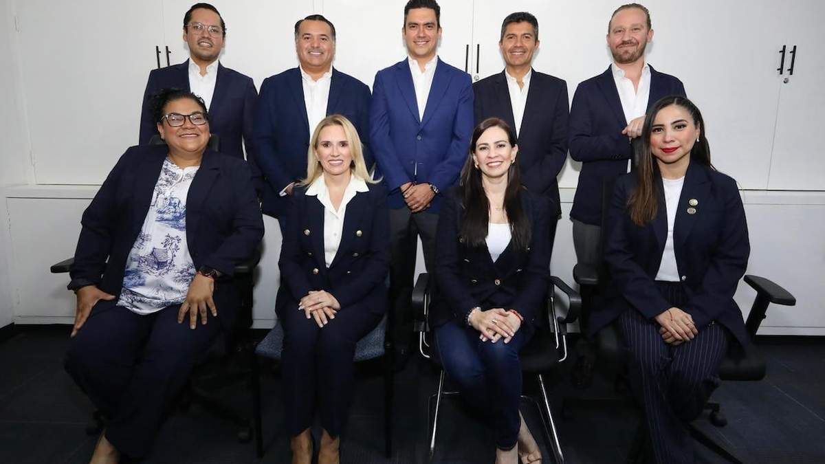 Jorge Romero regitró su planilla para contender por la dirigencia nacional del PAN
