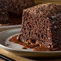 Torta húmeda de chocolate y batatas, la simple receta sin TACC y en pocos pasos que prepara la "Gunda"