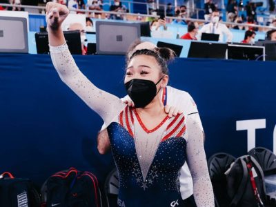 Sunisa Lee se cuelga el oro y sucede a Simone Biles en gimnasia artística