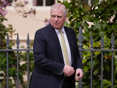Reino Unido bajo presión para retirar títulos y residencia al príncipe Andrés tras caso Epstein