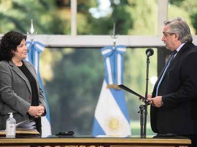 "Juro desempeñar con lealtad y patriotismo el cargo": así asumió Carla Vizzotti