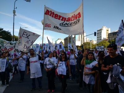 El Gobierno celebra una mesa salarial con el gremio docente ATEN