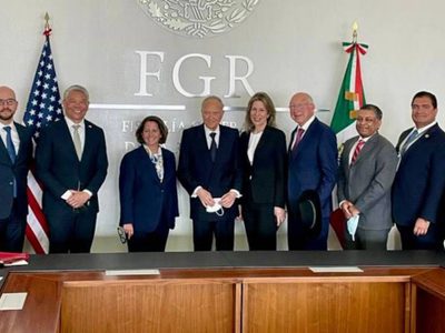 Gertz Manero de reúne con Ken Salazar para “mejorar” la cooperación y luchar contra el fentanilo