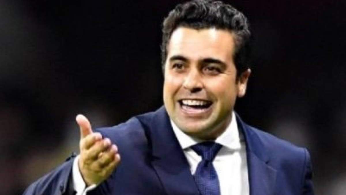 Michel Leaño deja de ser técnico de Chivas