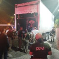 Hallan a 175 migrantes dentro de un tráiler en Chiapas; 30 eran menores de edad no acompañados