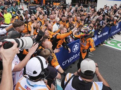 Oscar Piastri gana el GP de Miami y consigue su tercera victoria consecutiva en la F1
