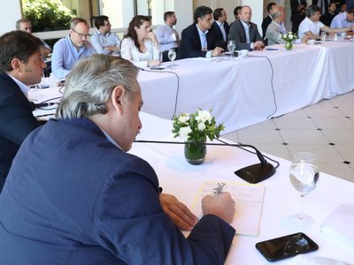 Cumbre en Olivos: Fernández y Kicillof recibieron a intendentes bonaerenses