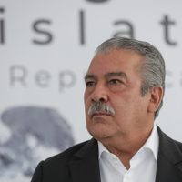 Senador Raúl Morón rechaza acusación de Grecia Quiroz sobre supuesto vínculo con asesinato de Manzo
