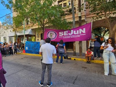 Conflicto judicial en Neuquén: SEJUN rechazó la suba salarial y definió medidas de fuerza