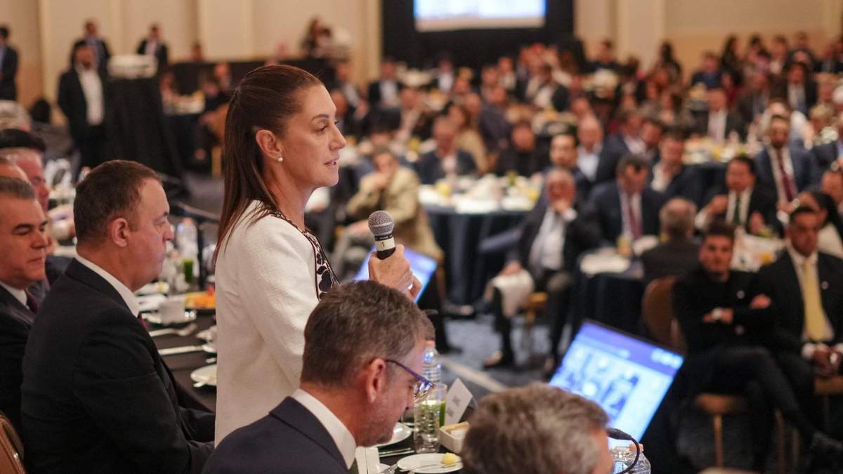Sheinbaum en reunión con empresarios