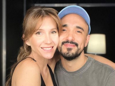 Mora Calabrese, la esposa de Abel Pintos, sorprendió frente al espejo con una original microbikini