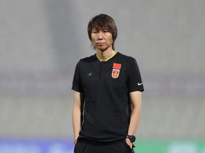 China prohíbe a 73 personas jugar al futbol de por vida y sanciona a nueve equipos por corrupción