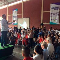 Dará "El Bronco" transporte gratuito a estudiantes en Nuevo León