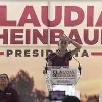 Sheinbaum rechaza revivir aeropuerto de Texcoco como plantea Xóchitl: “sería un absurdo ecológico"