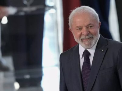 Presidente de Brasil llega a Portugal en medio de tensiones con la Unión Europea