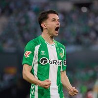 Álvaro Fidalgo anota gol en empate 2-2 del Betis vs. Sevilla (Video)