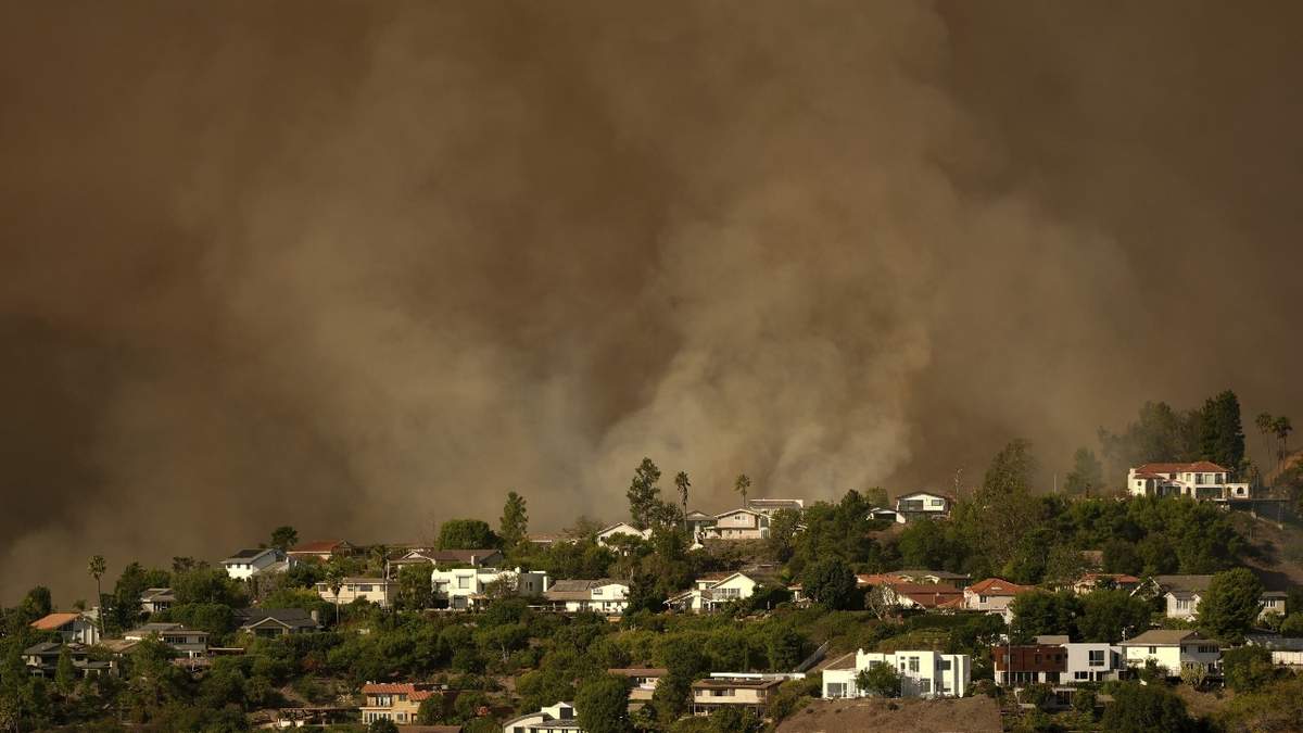 El incendio en Mandeville Canyon en Los Ángeles el 11 de enero del 2025
