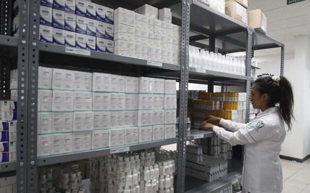 Medicinas joven Foto IMSS