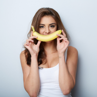 No tires las bananas muy maduras: prepará esta mascarilla para hidratar tu cabello al máximo