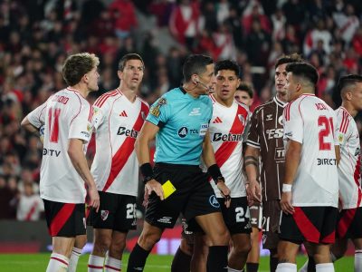 Tras las polémicas en el duelo entre River y Platense: Yael Falcón Pérez podría ser sancionado