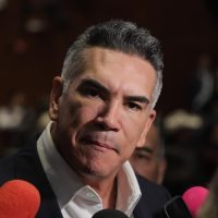 “Changoleón apestoso, eres un parásito del sistema: “Alito” Moreno arremete contra Noroña