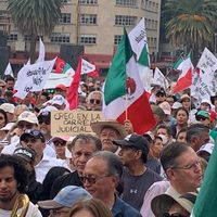 Realizan marcha contra elección al Poder Judicial en la Ciudad de México (Videos)