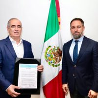 Líder de Vox responde a AMLO: "Abraza a tiranos y protege a narcos"