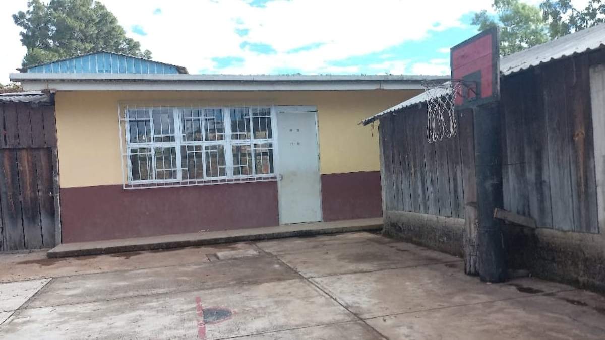 Una escuela cerrada en Chautipan, Guerrero