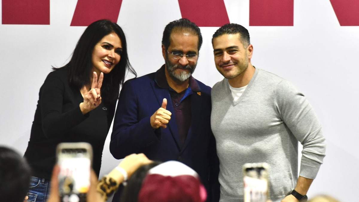 Leticia Varela, titular de la Brigada de Vigilancia Animal de la SSC, René Bejarano y Omar García Harfuch