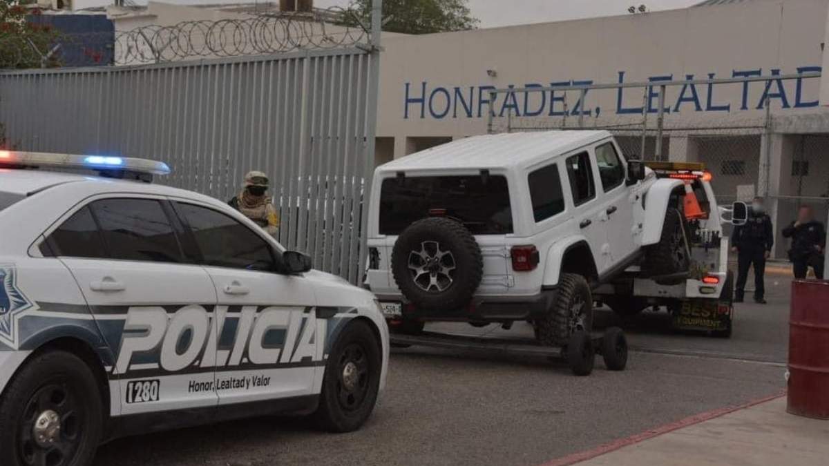 La camioneta en la que viajaba "El Omega"