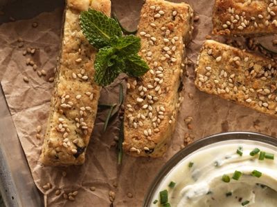 Palitos de queso y tomillo: crocantes y súper deliciosos, la receta estrella de tus picadas