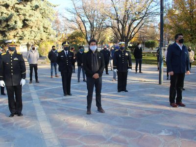Autoridades de Zapala recordaron el 25 de mayo de 1810 en Plaza de los Próceres