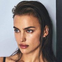 Irina Shayk se gira y la cámara capta su mejor plano ¡Deja ver su increíble tamaño!