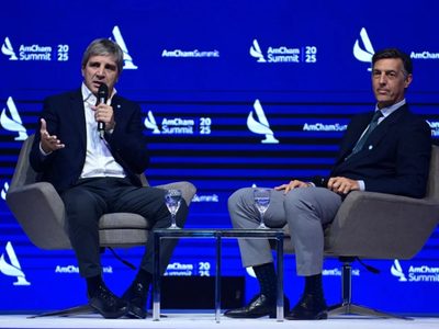 "Dólares del colchón": Caputo habló de las medidas
