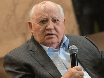 "Fue una mala idea desde el comienzo": Gorbachov criticó la invasión estadounidense de Afganistán