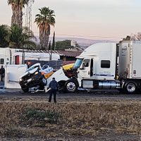 Accidente y falla en sistema de cobro causó caos y kilómetros de fila de vehículos en la México-Querétaro