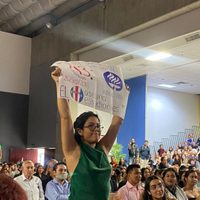 “El PRIAN asesina a estudiantes”, le dicen a Xóchitl Gálvez en Guadalajara