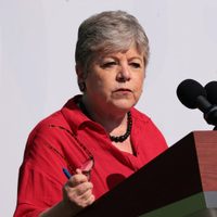 La canciller Alicia Bárcena participará en la Cumbre para la Paz