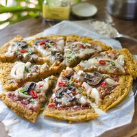 Pizza sin harina: crujiente y muy fácil de hacer, una receta original que no te esperabas