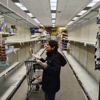 Para evitar el desabastecimiento, el Gobierno negocia con los empresarios alimenticios