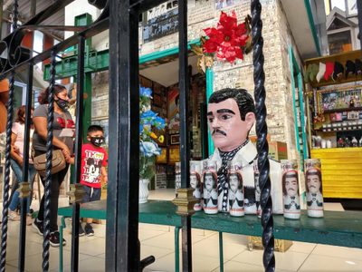'Malverde: de la leyenda a la santidad”, por Marlene Diveinz