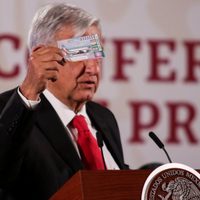 El presidente de México cambia la fecha del inicio de ventas de las rifas del avión por este motivo