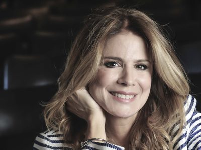 El tapado extra largo que usa Flavia Palmiero y que todas deberían tener este otoño invierno