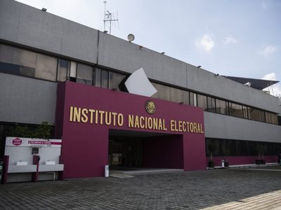 INE impone sanciones por casi 700 millones de pesos a partidos políticos