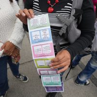 Artículo 19 condena solicitud del INE de revelar fuentes de una reportera por acordeones judiciales
