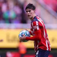 Chivas supera 2-1 a Querétaro para mantener su invicto en la Liga MX (Videos)