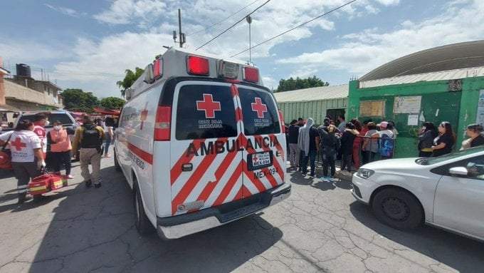 Exterior de la primaria Belisario Domínguez, en Valle de Chalco